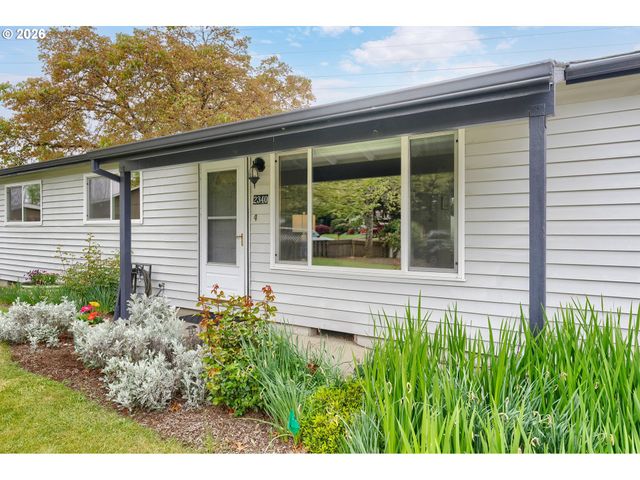 2340 Rhodora St, Forest Grove, OR 97116