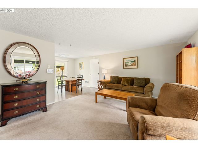2340 Rhodora St, Forest Grove, OR 97116