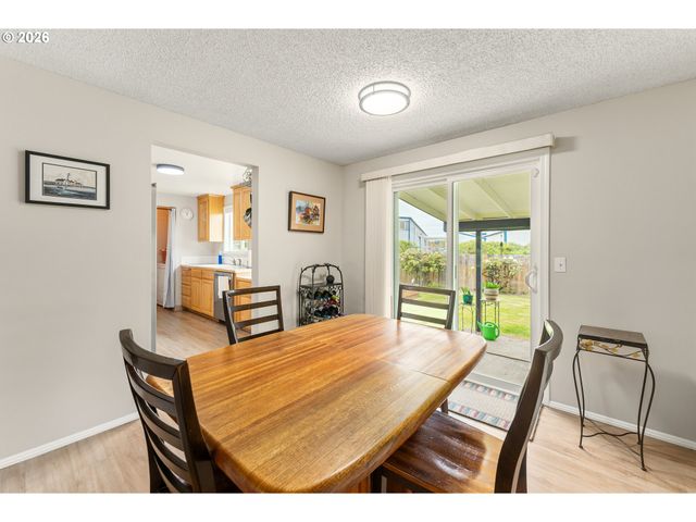 2340 Rhodora St, Forest Grove, OR 97116
