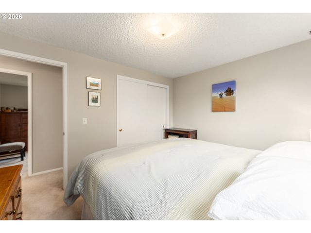 2340 Rhodora St, Forest Grove, OR 97116