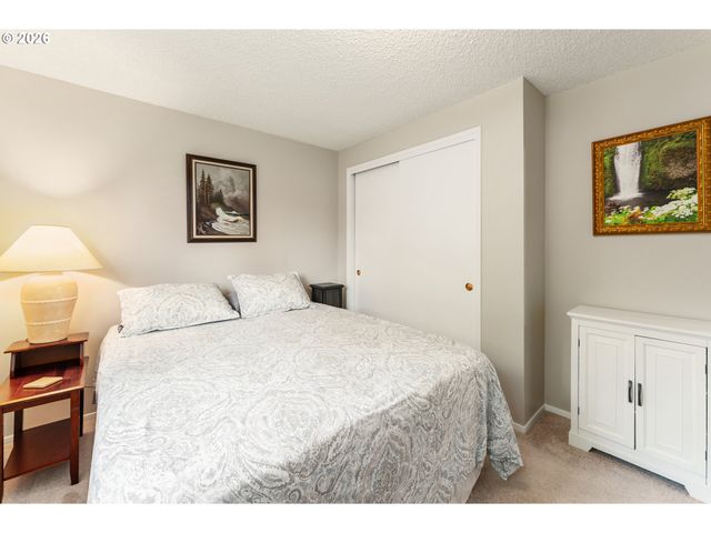 2340 Rhodora St, Forest Grove, OR 97116