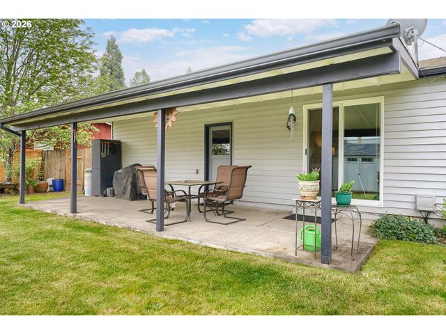 2340 Rhodora St, Forest Grove, OR 97116