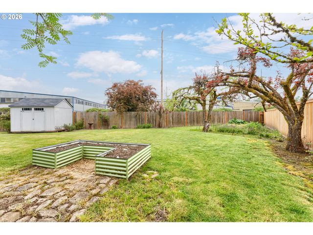 2340 Rhodora St, Forest Grove, OR 97116