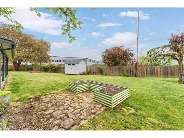 2340 Rhodora St, Forest Grove, OR 97116