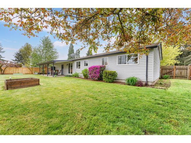 2340 Rhodora St, Forest Grove, OR 97116
