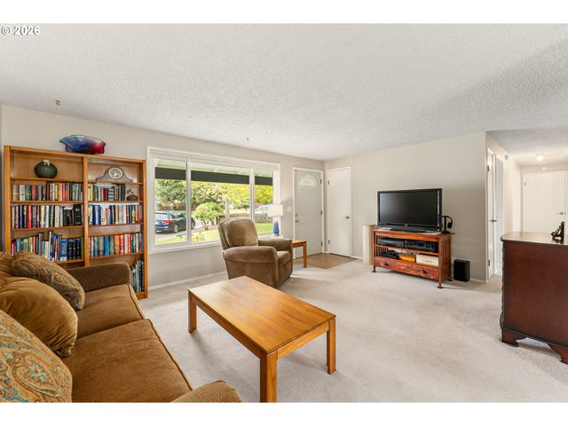 2340 Rhodora St, Forest Grove, OR 97116