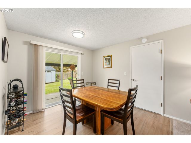 2340 Rhodora St, Forest Grove, OR 97116