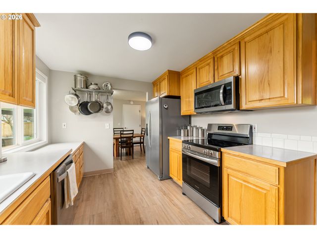 2340 Rhodora St, Forest Grove, OR 97116