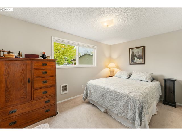 2340 Rhodora St, Forest Grove, OR 97116