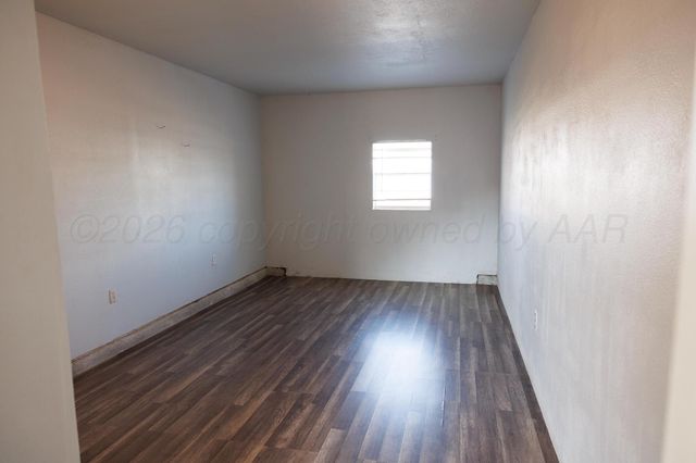 305 SPRUCE Avenue, Dumas, TX 79029