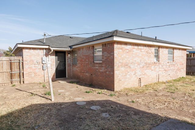 305 SPRUCE Avenue, Dumas, TX 79029
