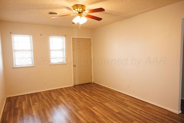 305 SPRUCE Avenue, Dumas, TX 79029