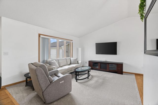 2739 Bandel Drive NW, Rochester, MN 55901