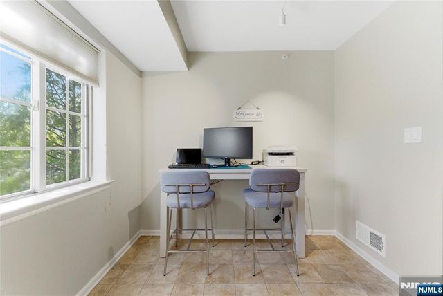 3711 Mark Twain Way, Mahwah, NJ 07430