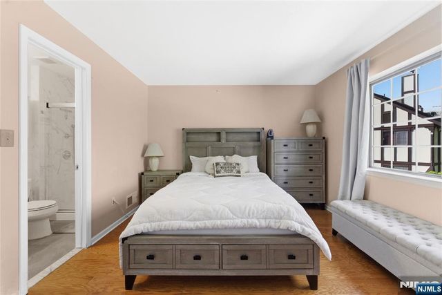 3711 Mark Twain Way, Mahwah, NJ 07430