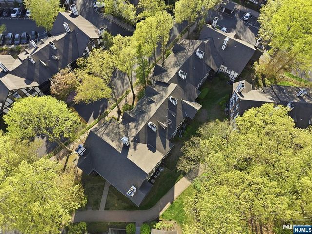 3711 Mark Twain Way, Mahwah, NJ 07430
