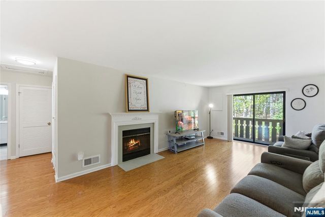 3711 Mark Twain Way, Mahwah, NJ 07430