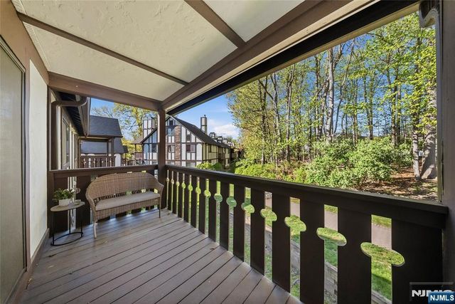 3711 Mark Twain Way, Mahwah, NJ 07430