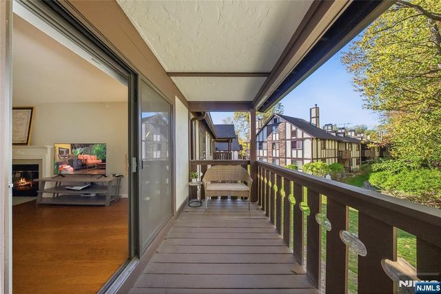3711 Mark Twain Way, Mahwah, NJ 07430