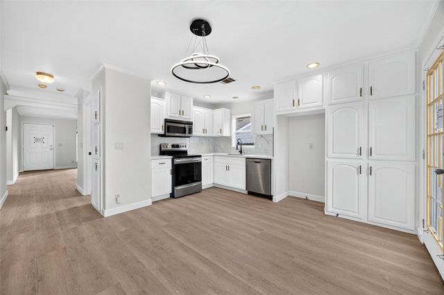 10130 Summerberry Lane, Tomball, TX 77375