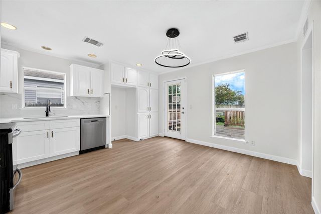 10130 Summerberry Lane, Tomball, TX 77375