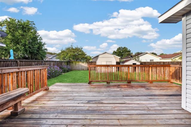 10130 Summerberry Lane, Tomball, TX 77375