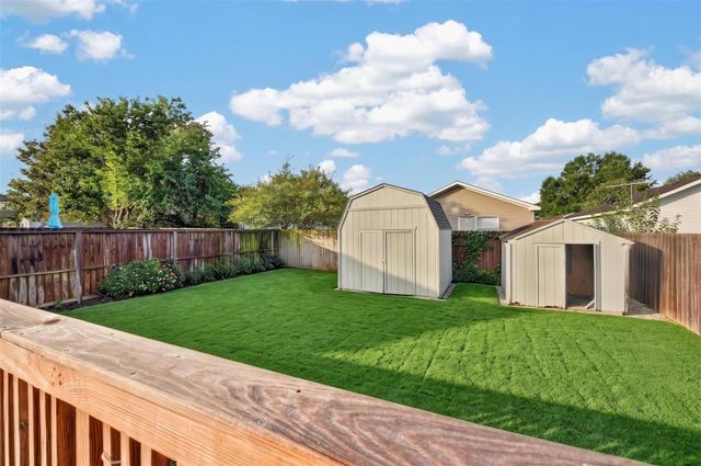 10130 Summerberry Lane, Tomball, TX 77375