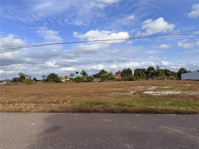 12TH PLACE, Cape Coral, FL 33909