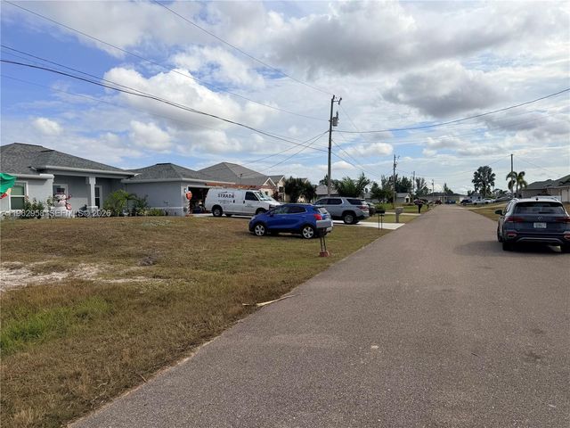 12TH PLACE, Cape Coral, FL 33909