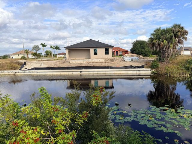 12TH PLACE, Cape Coral, FL 33909