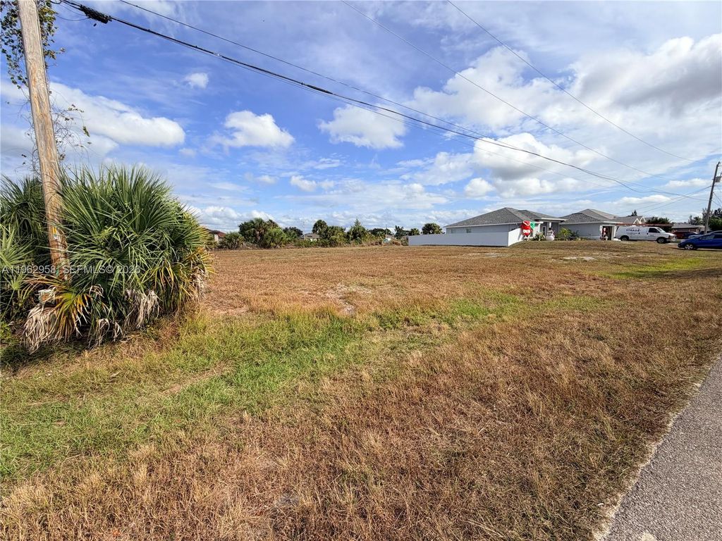 12TH PLACE, Cape Coral, FL 33909