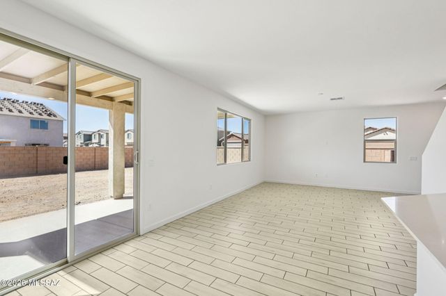 949 W Calle Cuarzo, Sahuarita, AZ 85629