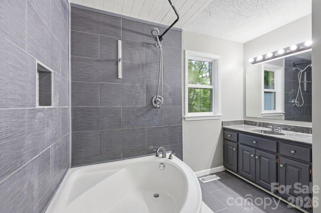 340 Oakwood Lane, Columbus, NC 28722