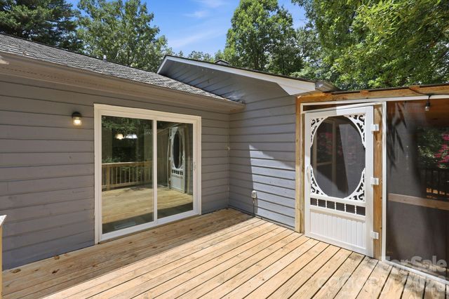 340 Oakwood Lane, Columbus, NC 28722