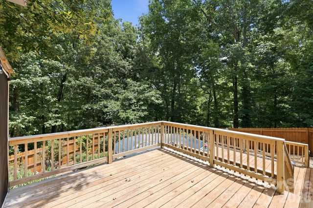 340 Oakwood Lane, Columbus, NC 28722