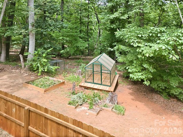 340 Oakwood Lane, Columbus, NC 28722