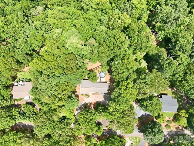 340 Oakwood Lane, Columbus, NC 28722