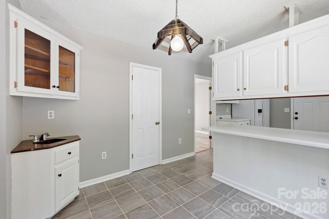 340 Oakwood Lane, Columbus, NC 28722