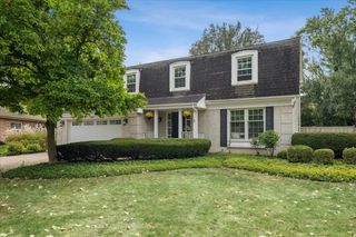 3829 Eastwind Court, Northbrook, IL 60062