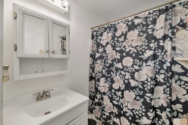 74 Crescent St., Lowell, MA 01851