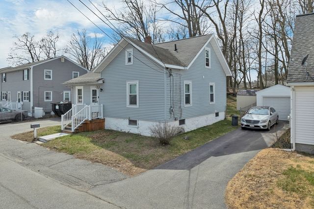 74 Crescent St., Lowell, MA 01851