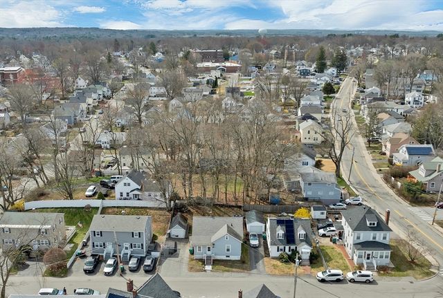 74 Crescent St., Lowell, MA 01851