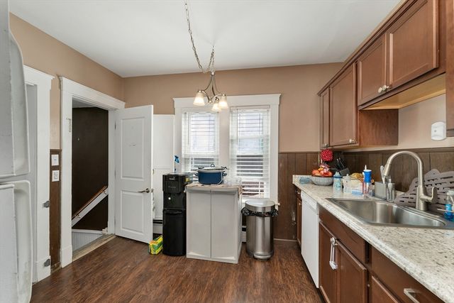 74 Crescent St., Lowell, MA 01851