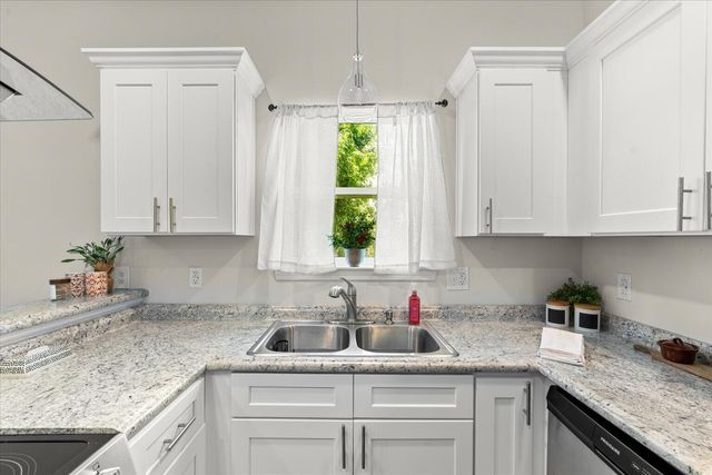 9855 Walnut Street, Soddy Daisy, TN 37379