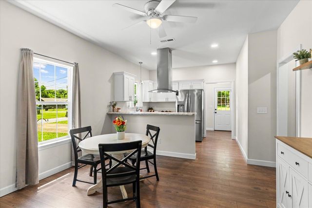 9855 Walnut Street, Soddy Daisy, TN 37379