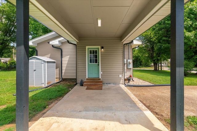 9855 Walnut Street, Soddy Daisy, TN 37379