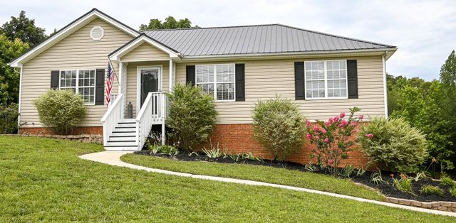 2214 N Fork Drive, Soddy Daisy, TN 37379