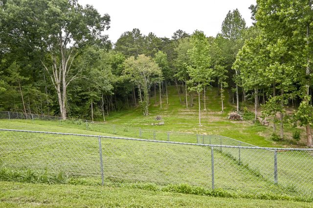 2214 N Fork Drive, Soddy Daisy, TN 37379