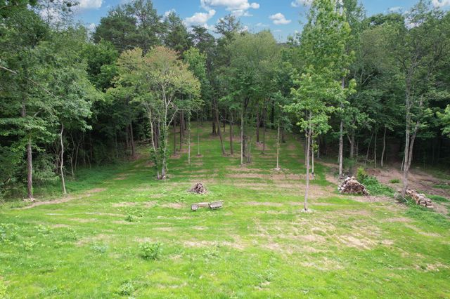 2214 N Fork Drive, Soddy Daisy, TN 37379