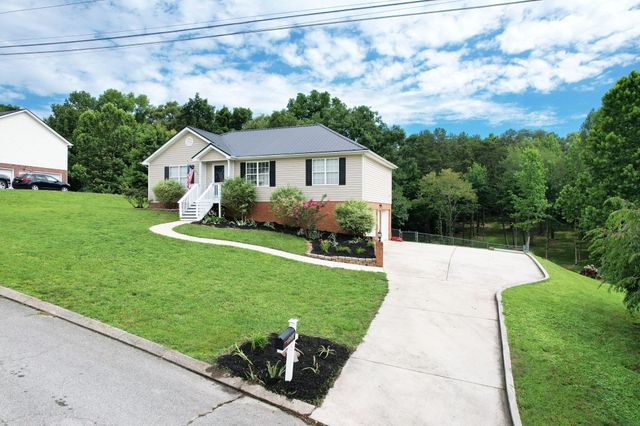 2214 N Fork Drive, Soddy Daisy, TN 37379